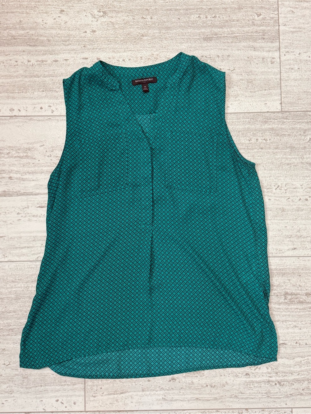 Banana Republic Sleeveless Blouse Medium Teal Black Geometric Print Career Top